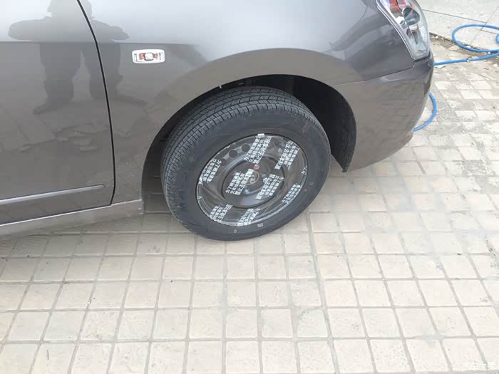 福州经典轩逸乞丐版提车 改装轮毂 简单装修作业 求精求认证高清图片
