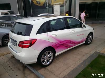 宝马2GT与奔驰B200比较_宝马2系多功能旅行