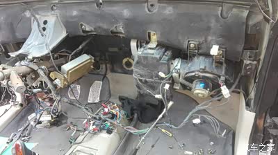 暖风水箱堵了会开锅吗_没热风 是暖风水箱堵吗_水箱开锅