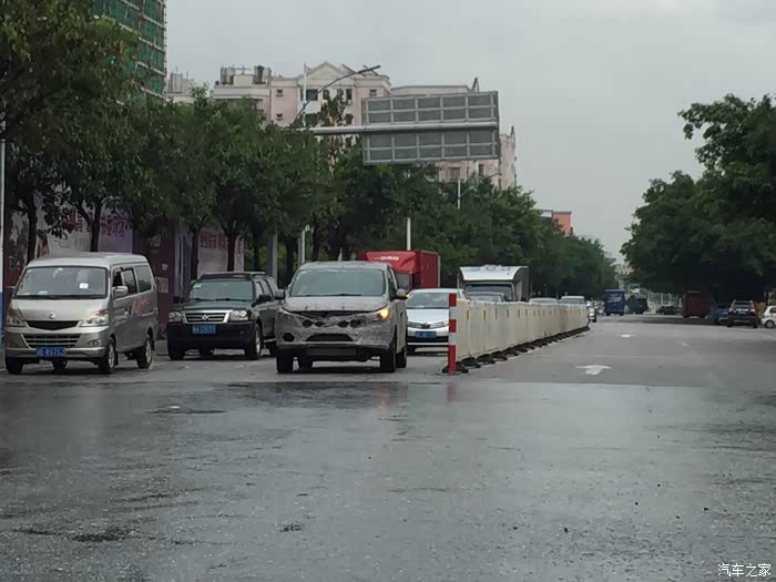 【图】广州偶遇gm8路试车_传祺GM8论坛
