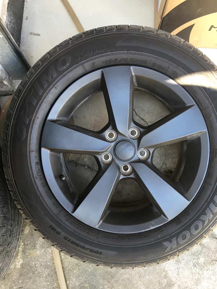 出售朗逸15寸轮毂一套跑了1万公里