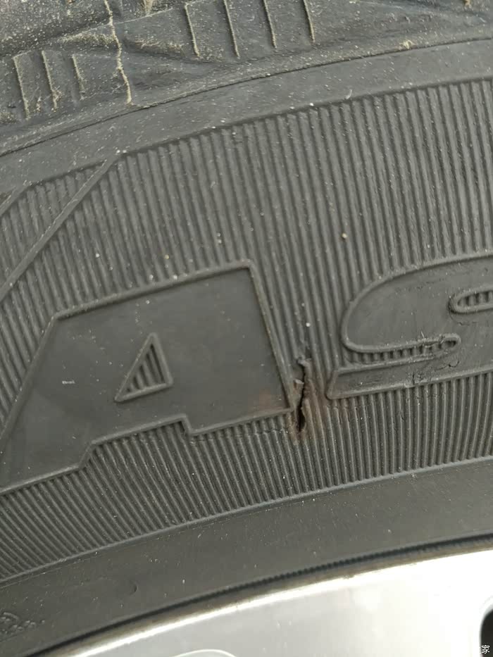 胎侧有1厘米长伤口还能用吗?