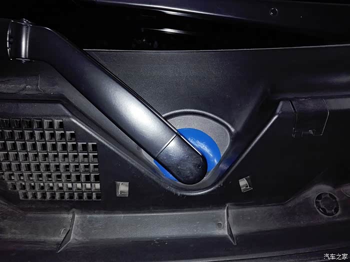 【图】大家t70雨刮排水孔有没有装档树叶的啊