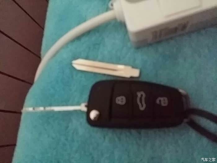 在网上怎么找配钥匙的 500_wKgFVlbStbKAaP5yAAEe1HzHY0M595.jpg