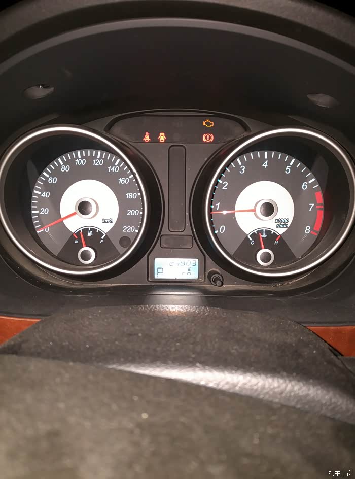 凯越车2.69W公里,发动机故障灯一直亮,什么原