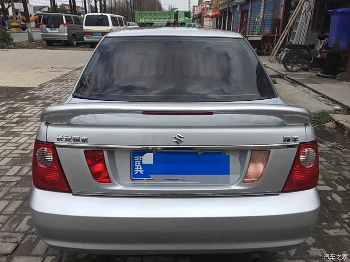 一个星期没动车今天换了怠速马达 洗了车 又恢复了正常??高清图片