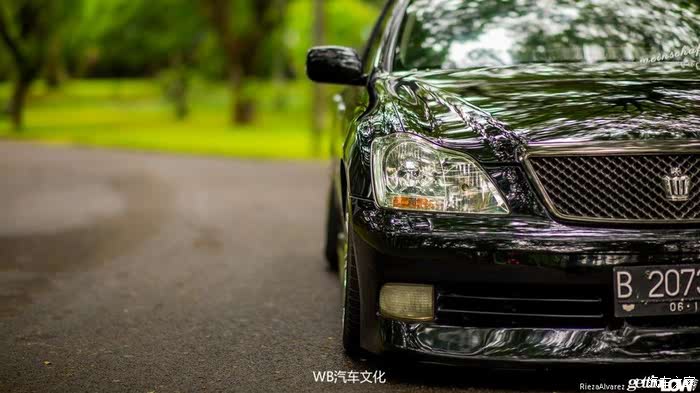 2005 toyota crown athlete