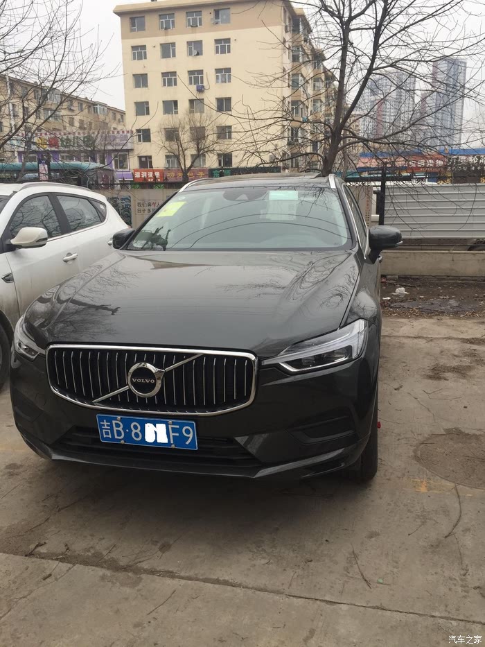 路见不凡全新沃尔沃xc60智远松林灰提车作业