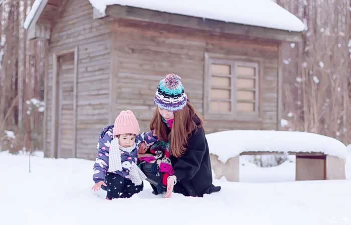 梦回雪地，陌生人吃雪的隐喻与父爱的温暖提醒——解梦之旅