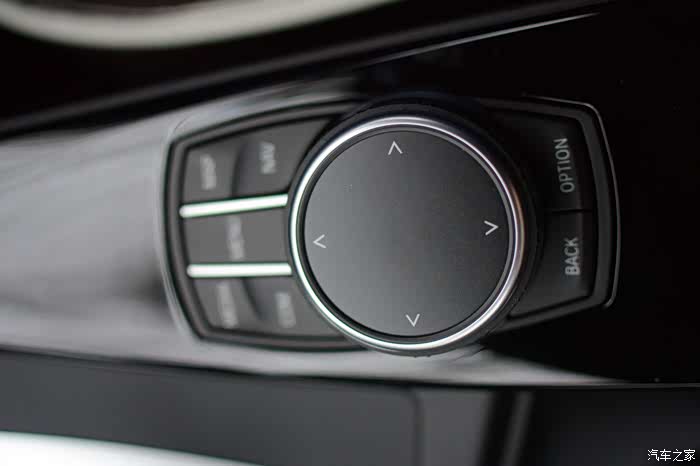 宝马320LI 领先型运动版 公布油耗、拍了更多精