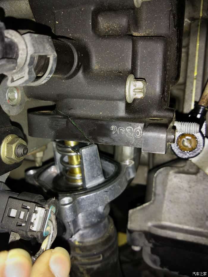 宝骏630 1.8 更换节温器和节温器底座