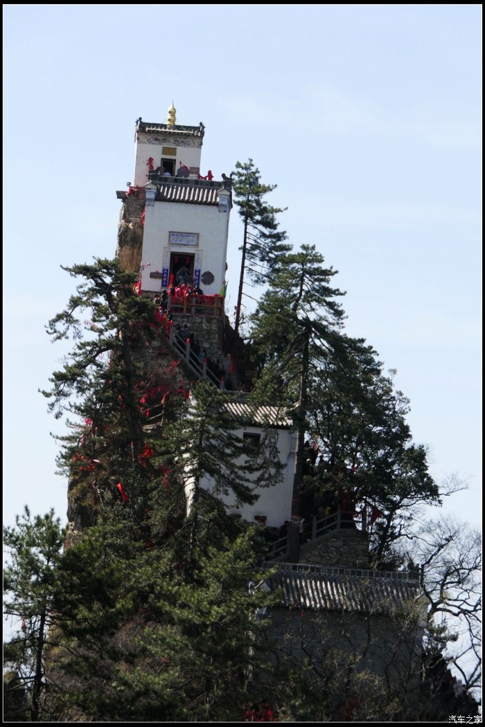 2018年清明游建在山尖上的奇险明代庙宇塔云寺.