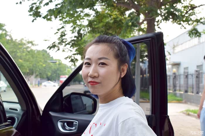 女老总借车