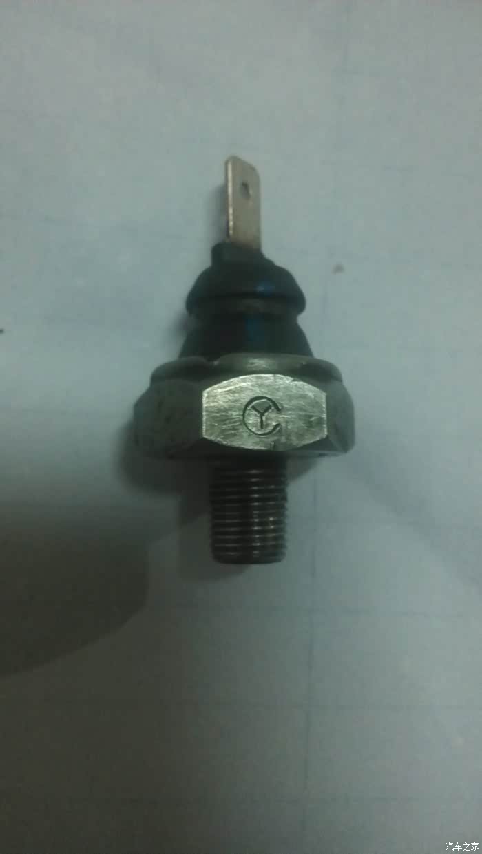 【图】机油灯亮了,千万别急着换机油?