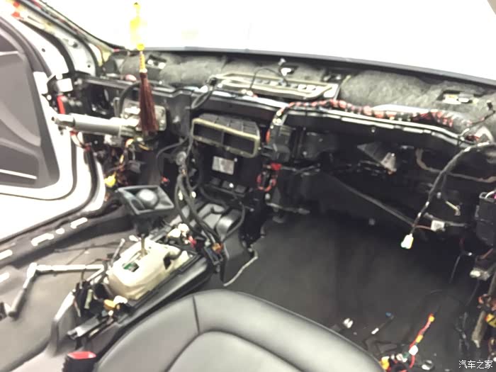 【图】奥迪A4L车内异味问题,怎么能在新闻上