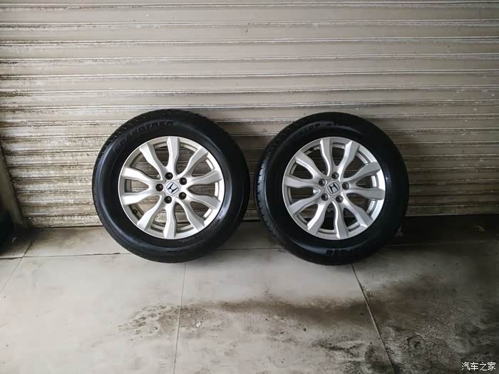 【图】9.5成新本田CRV轮毂,轮胎出售。电话1