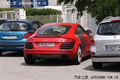 在赛车场同时看到slsr8过都法国车牌另外次在市区见到458可惜非欧盟