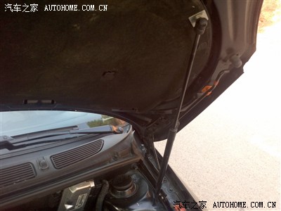 酷黑的氮气撑杆+轮胎+抽油泵+雨刮杆+摇窗机