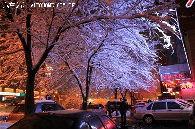 夜晚雪景随拍(我家小宝拍的哦!