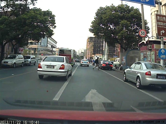【图】韩国领事馆的车转向灯不保养的嘛?开车