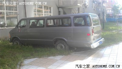 偶遇经典老车,道奇ram350.