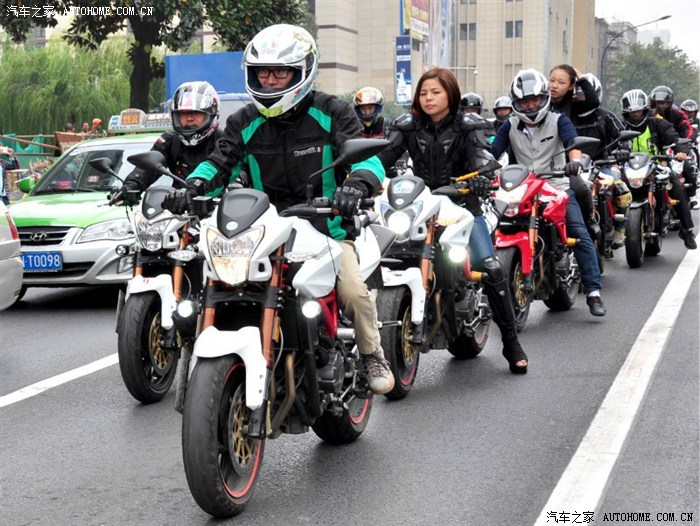 【视频+图片】浙江黄龙600群聚会炸街(美女骑