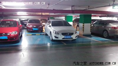 【图】天津市大悦城,沃尔沃如此停车很无德。