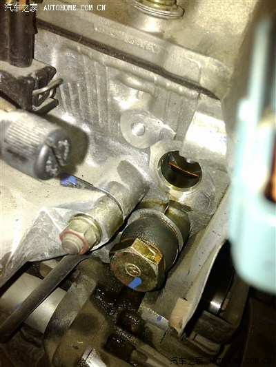 4G15M发动机报告个问题 机油控制阀损坏造成
