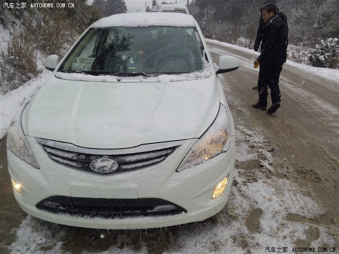 【图】昨天车被刮了 下雪天要慢行啊 外求认证