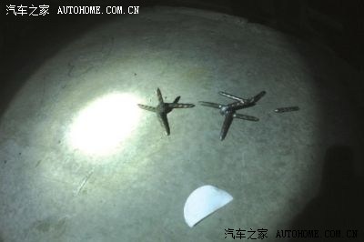 京港澳高速黑心修车铺 沿途47公里撒铁钉