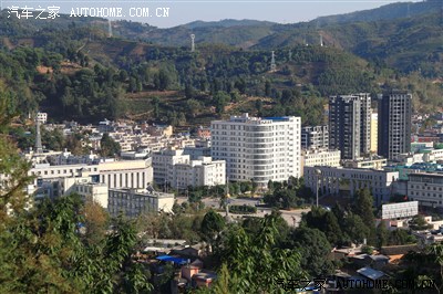 北标园位于墨江县高处,可以俯瞰墨江县城全景