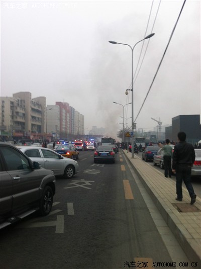 【图】[4.22]北京玲珑路慈惠寺人行天桥下4车相