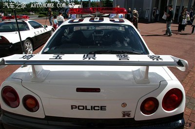 岛国的超级警车