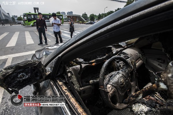 【图】长沙一辆丰田自燃,你车买灭火器了没