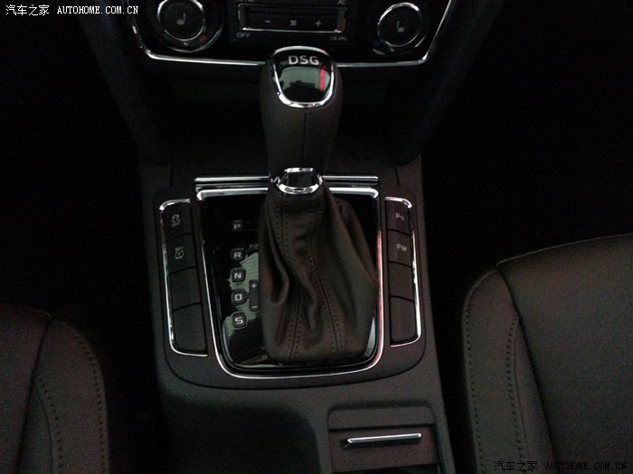 【图】4S店看到的昊锐旅行版.