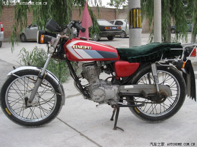 99年的cg款幸福125摩托车