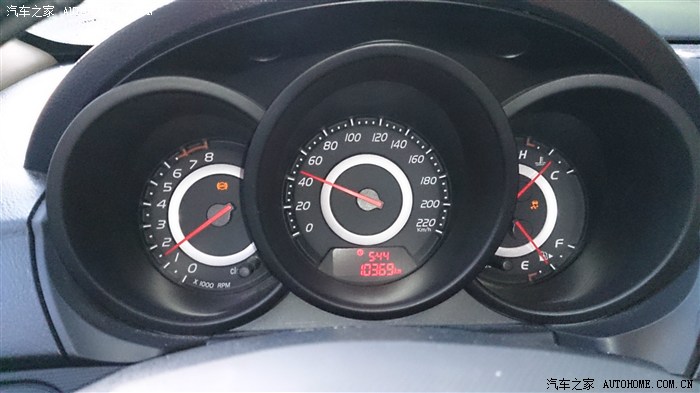 【图】ABS和ESP故障灯亮了,怎么回事?有图为