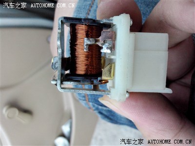 老款瑞虎,想让油泵继电器一直工作,不要停,怎么处理?