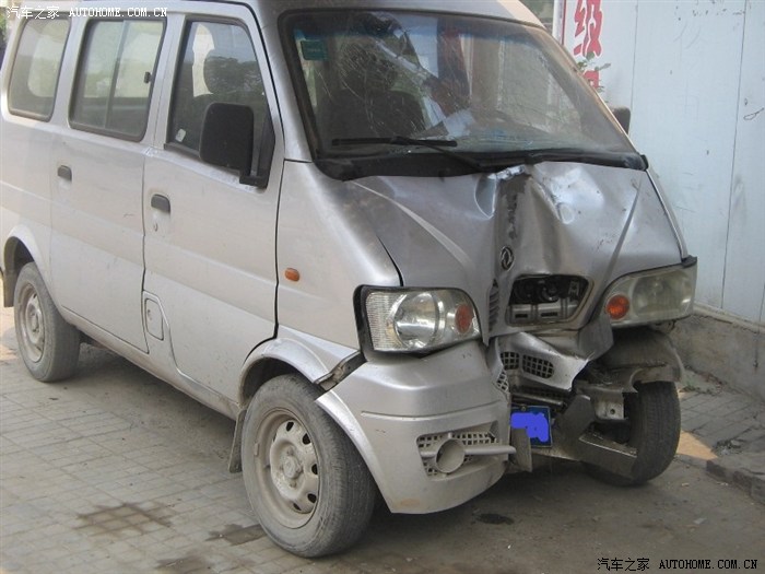 【图】小康K17撞电杆,换件扳金整形喷漆,修复