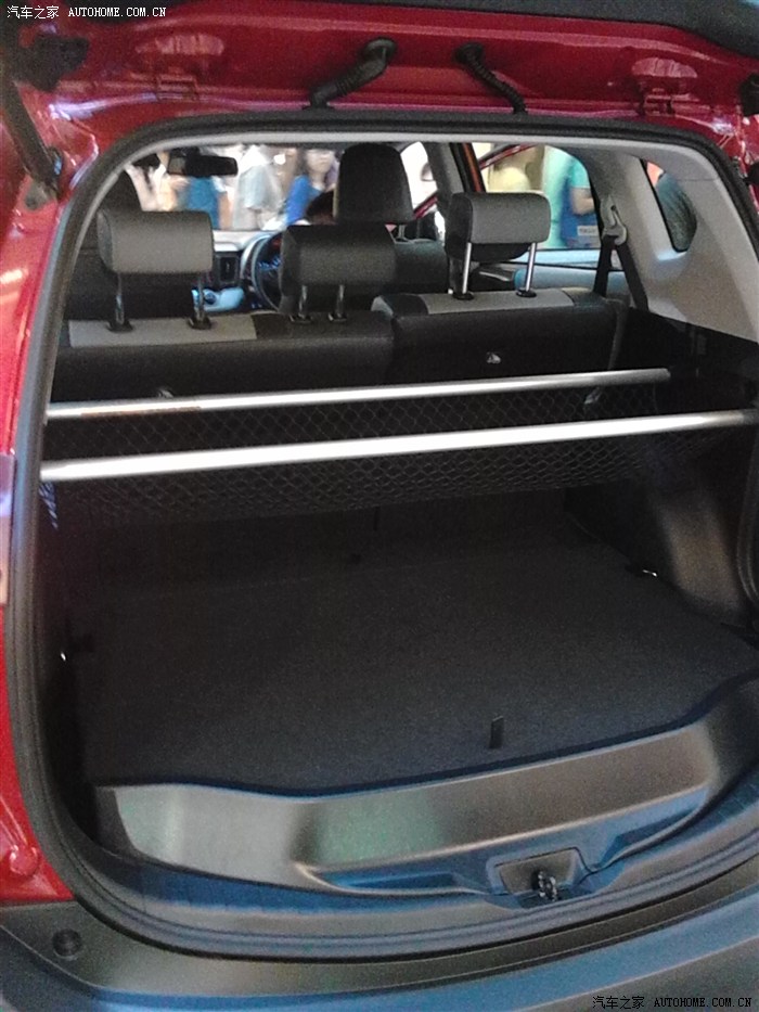 【图】今天在香港沙田 城市广场看到 新rav4了