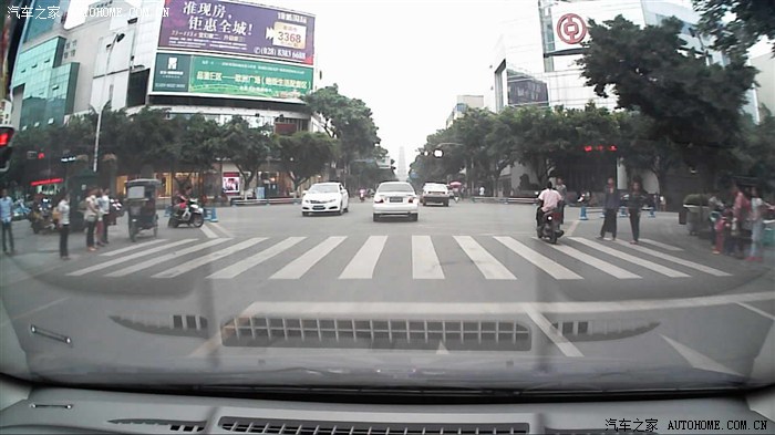 【图】四川 成都 : 闯黄灯,电子眼闪了一下,会扣