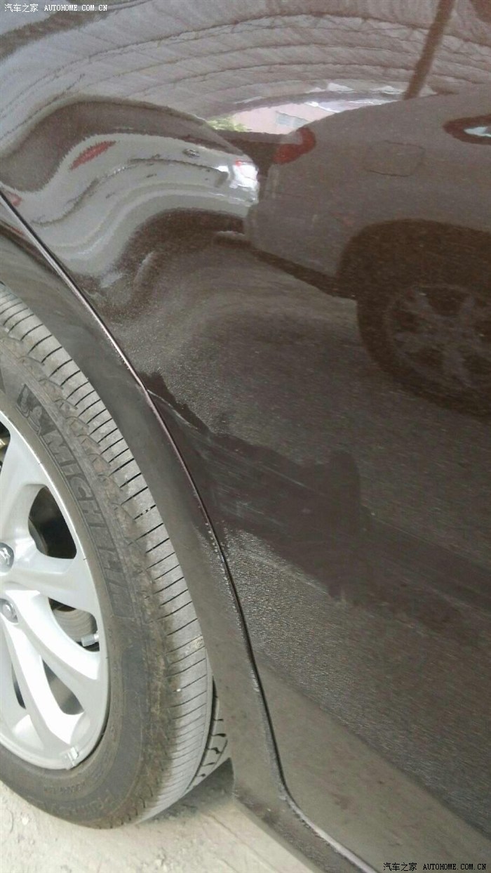 【图】jin今天上牌的时候把车刮了,郁闷