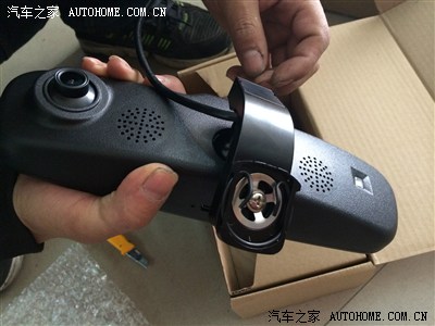 签儿哥为低配车主带来福音-电子防炫目后视镜