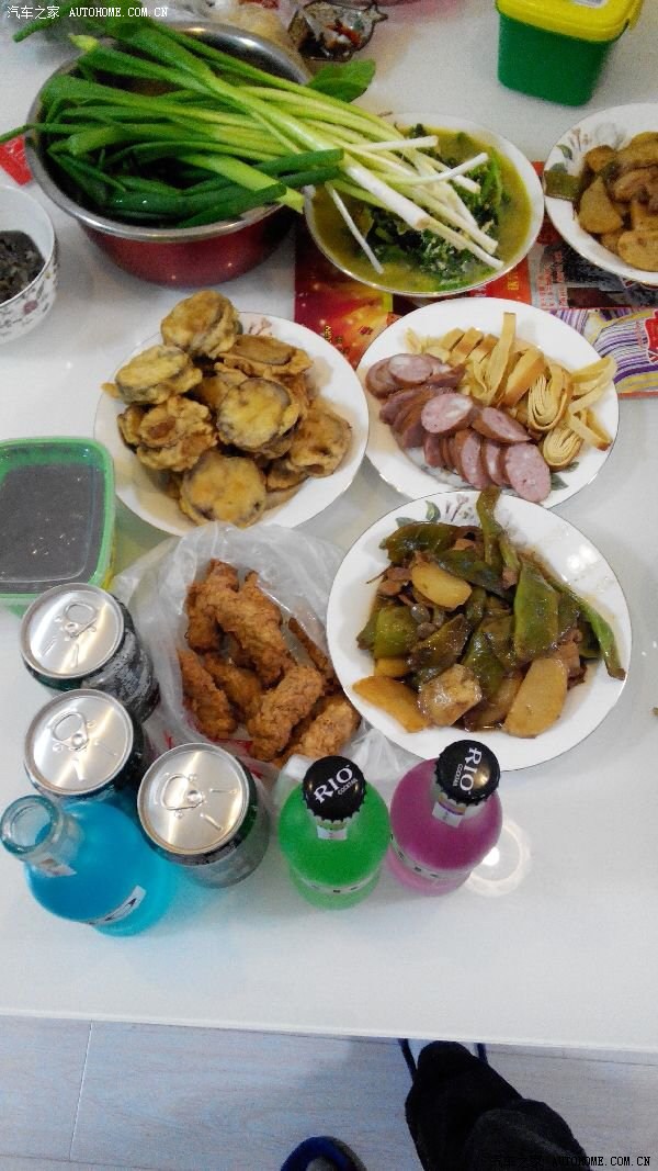 【图】饭菜准备好了,一会看恒大主场狂虐小日本