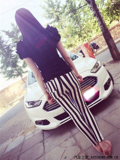 白色蒙迪欧顶配旗舰型,一个不懂车的北京姑娘