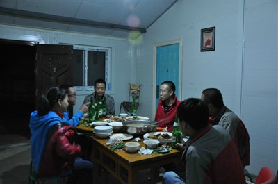 气车会飞,猜一种饮料