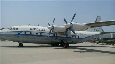 中国民航大学停机坪上的那些老飞机