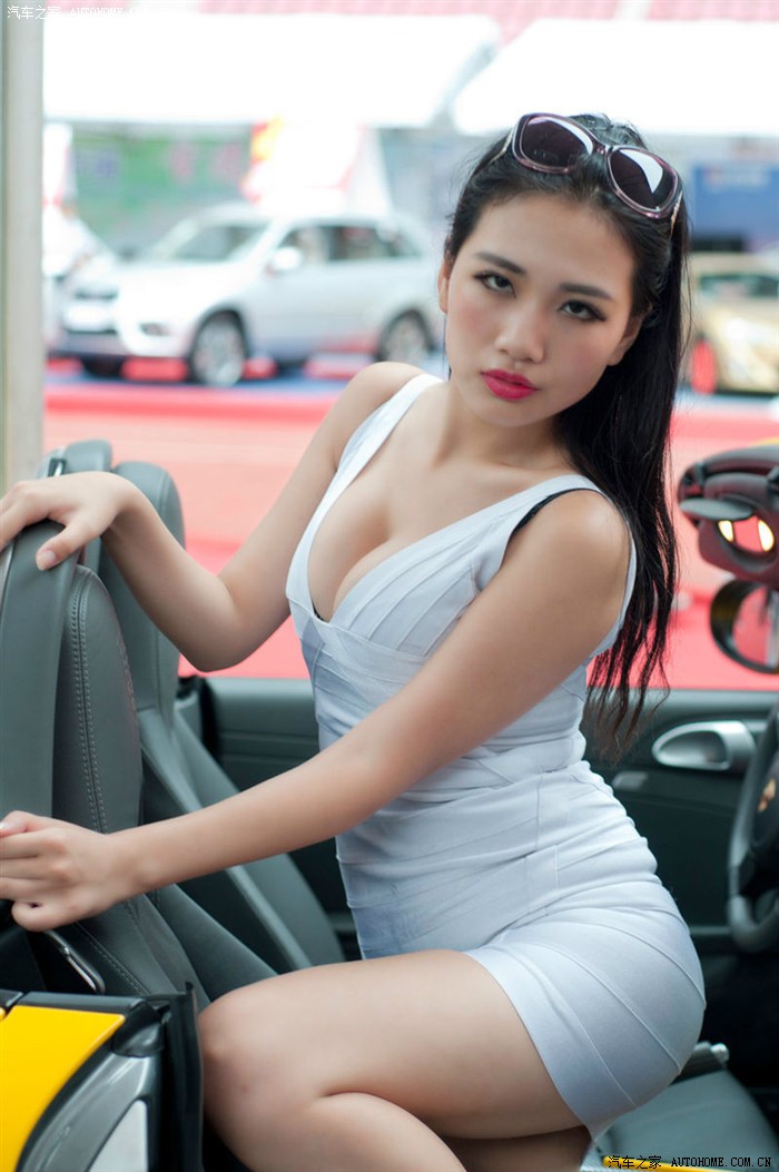 上媳妇一组,求宝马哥来撬.