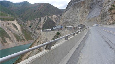 一个人,一自行车,骑行大凉山:布拖县---雷波县(190公里单边)