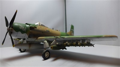 a-1天袭者攻击机 1/48